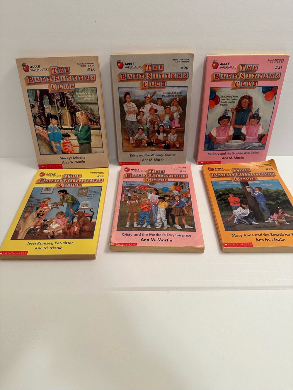 Paperbacks The Baby-Sitters Club Assorted Yellow Pink Orange Blue Tan Cream
